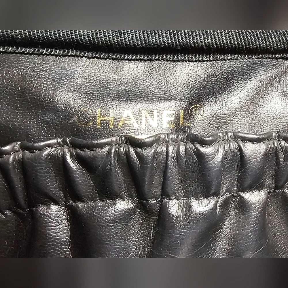 Vintage CHANEL CC Vanity Bag - Picture 16 of 16